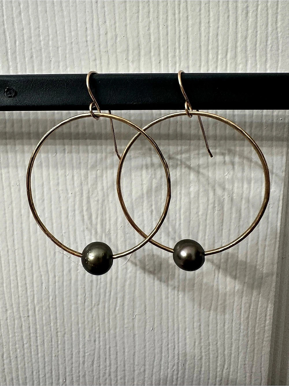 Tahitian Pearl Earrings 14k Gold-Filled Hoops Peacock Pearls Hawaii 2” NWOT
